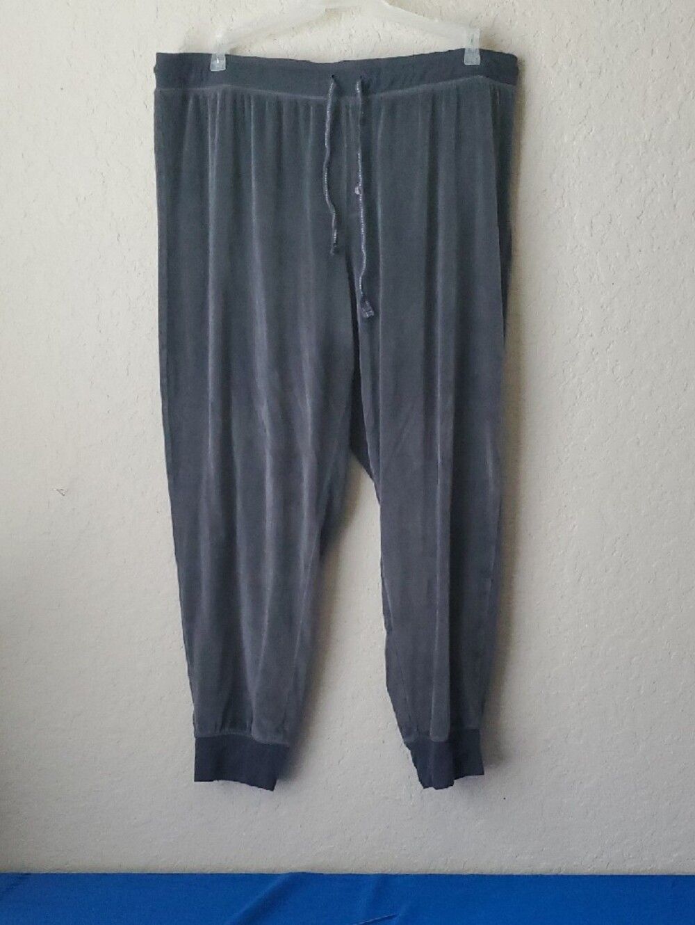 Secret Treasures Greystone Velour Lounge Jogger Pants Plus Size 2X (18W-20W)